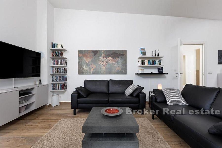 Otok Krk - Luksuzni apartman prvi red do mora