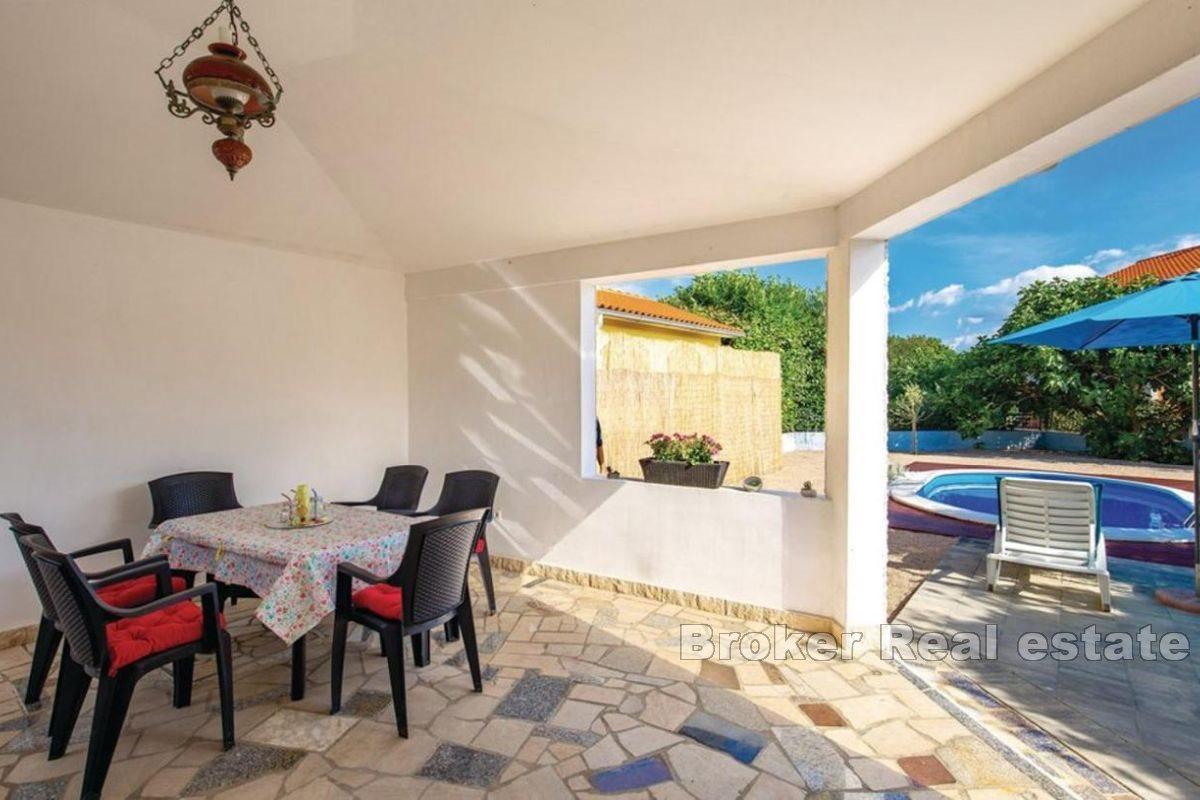 Kuća za odmor s bazenom