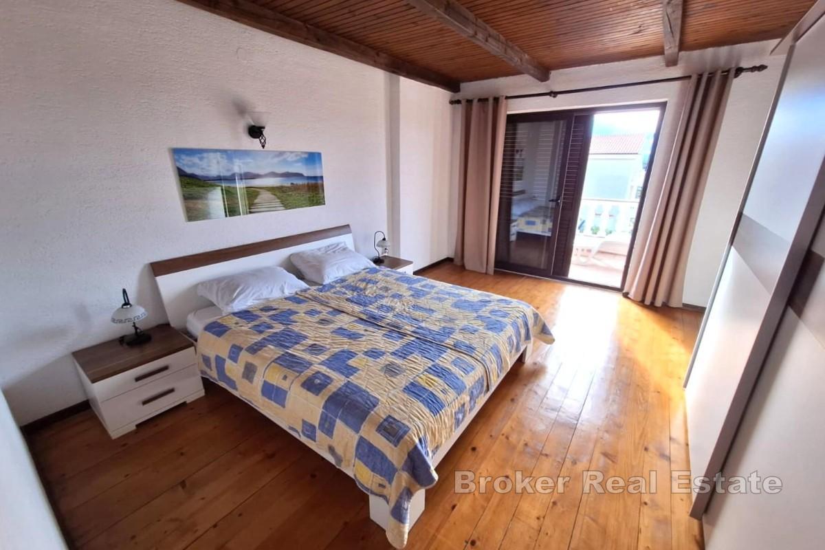 Haus mit Pool in Strandnähe