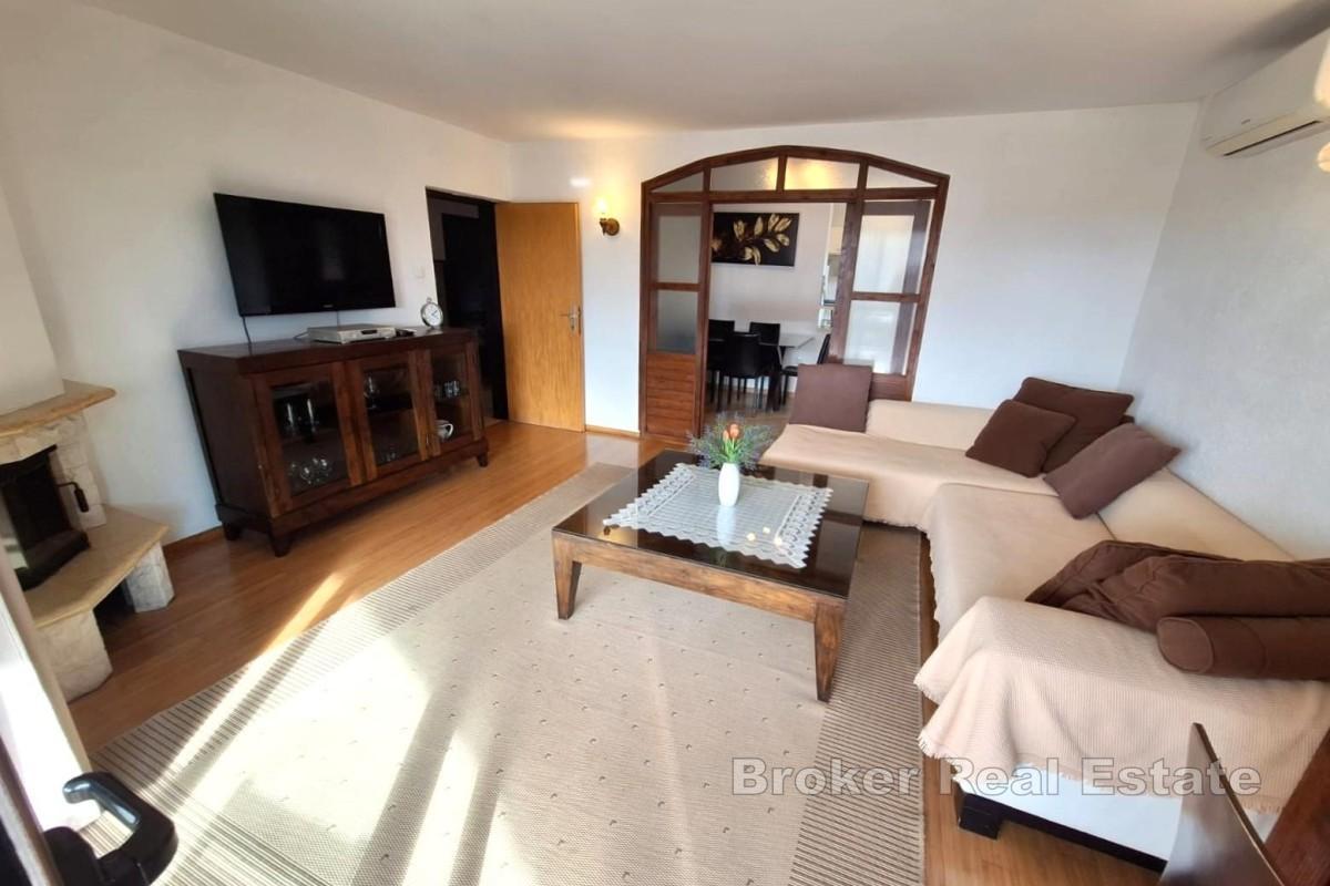 Haus mit Pool in Strandnähe