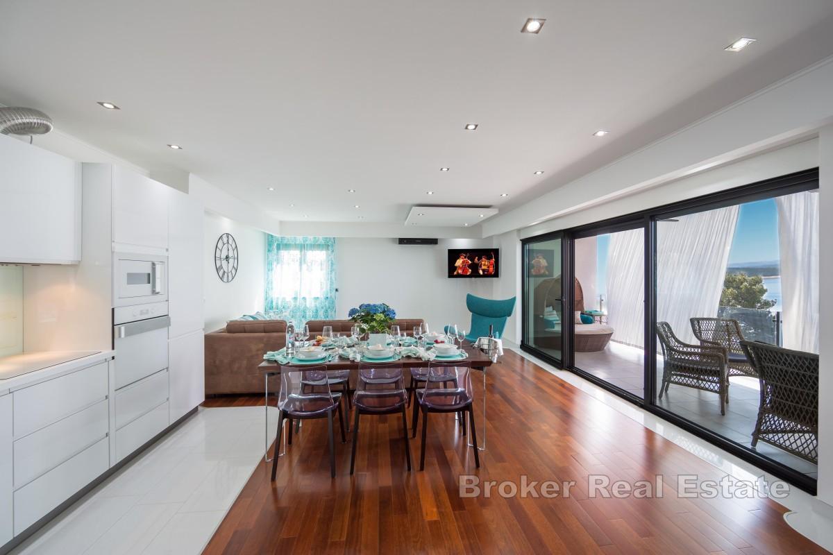 Penthouse z panoramicznym widokiem na morze