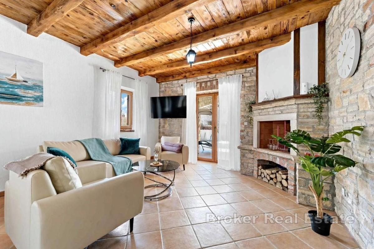 Villa istrienne en pierre avec piscine chauffée