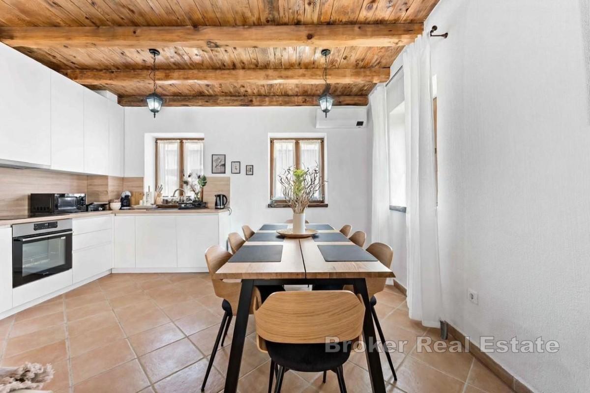 Villa istrienne en pierre avec piscine chauffée