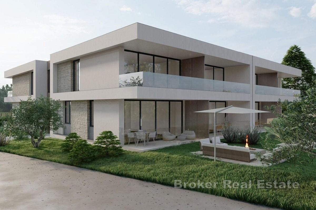 Moderne Wohnung mit Terrasse und Garten