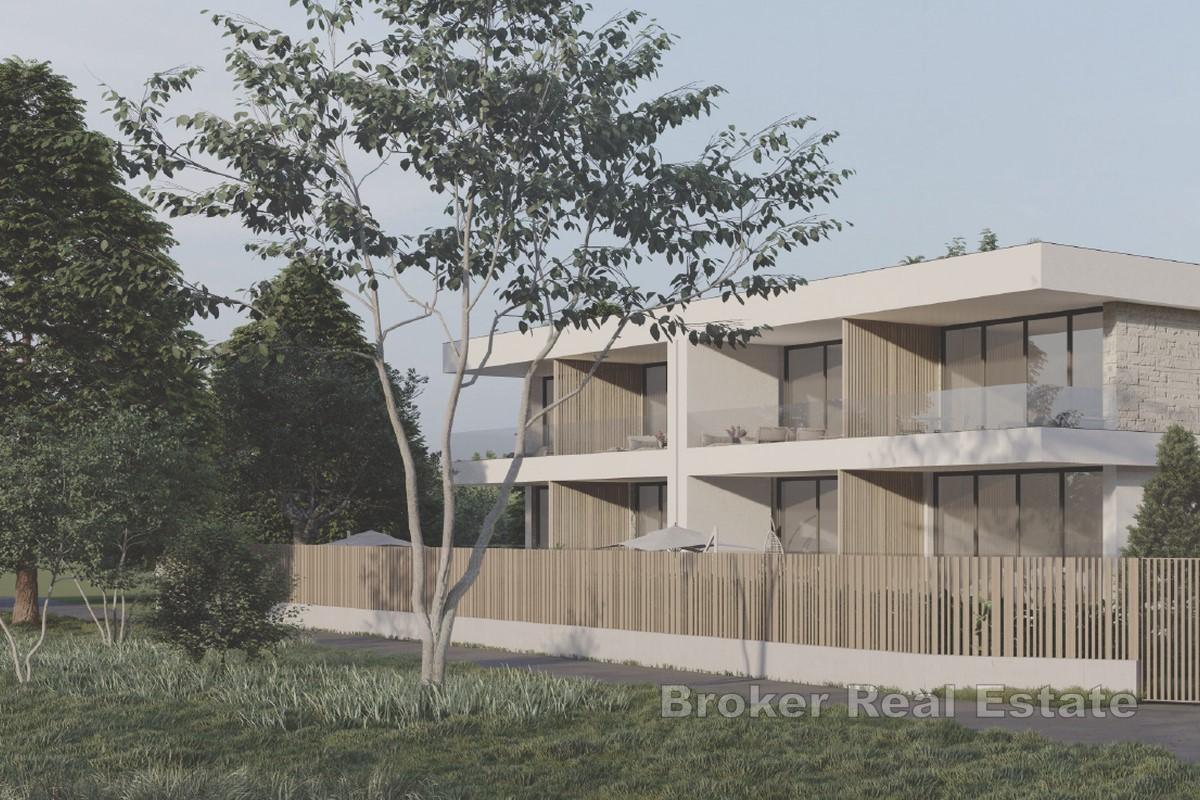 Moderne Wohnung mit Terrasse und Garten