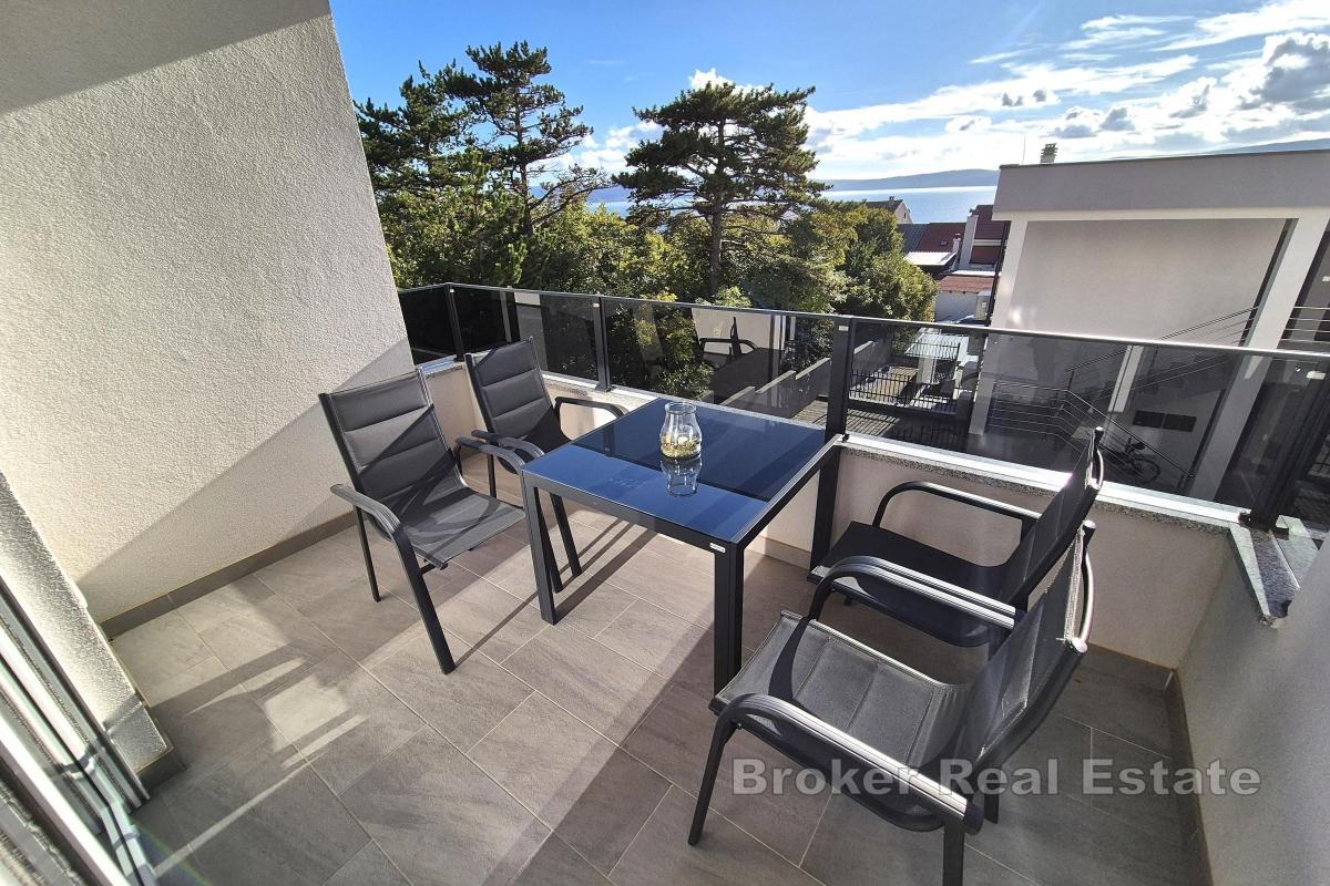 Современная квартира с видом на море