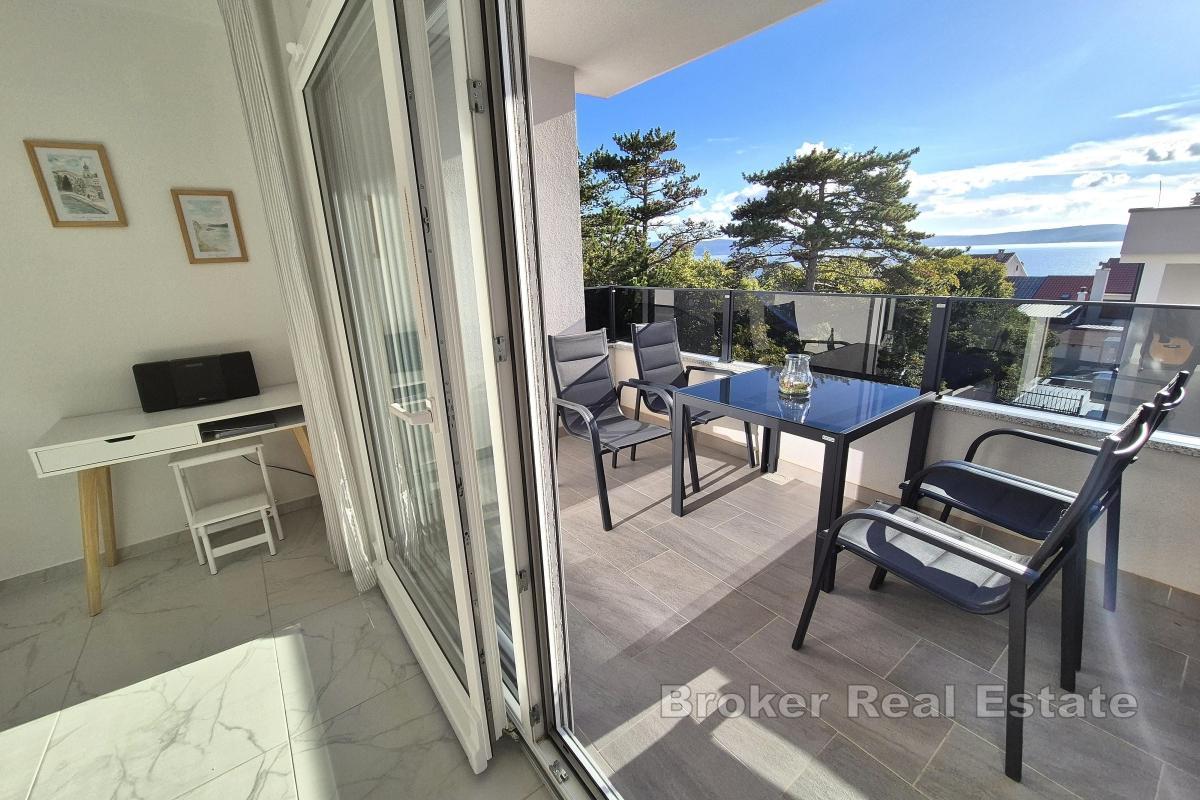 Современная квартира с видом на море