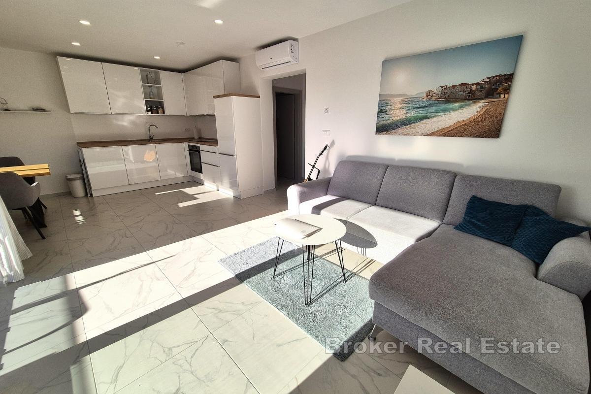 Modern lägenhet med havsutsikt