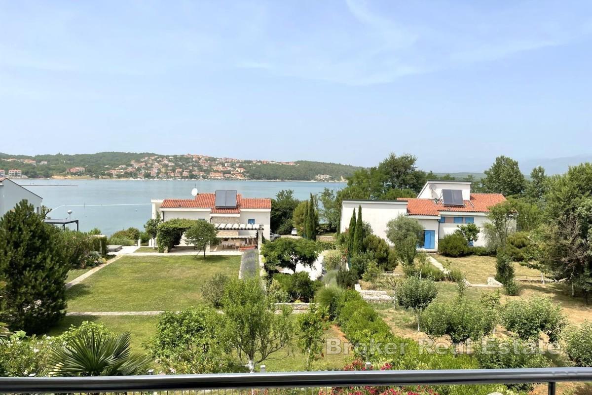 Квартира с видом на море рядом с пляжем