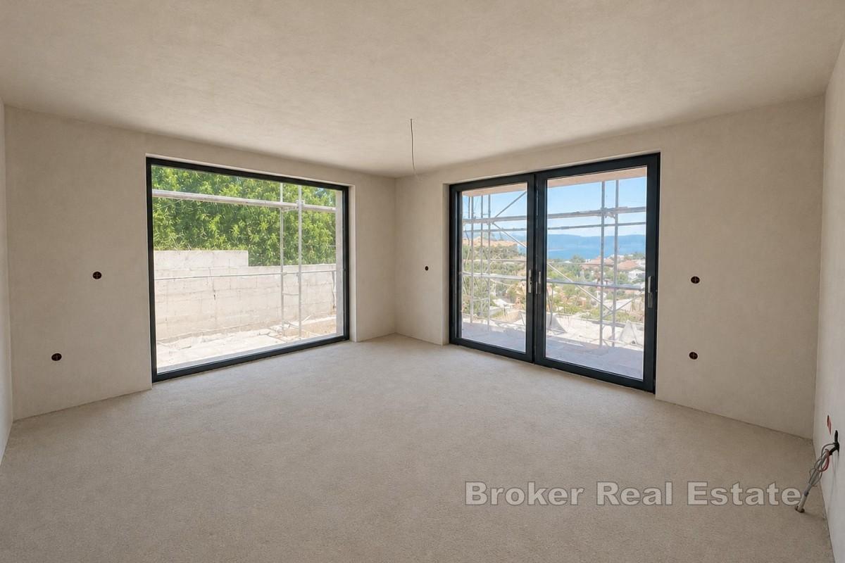 Moderne Wohnung mit Pool und Meerblick