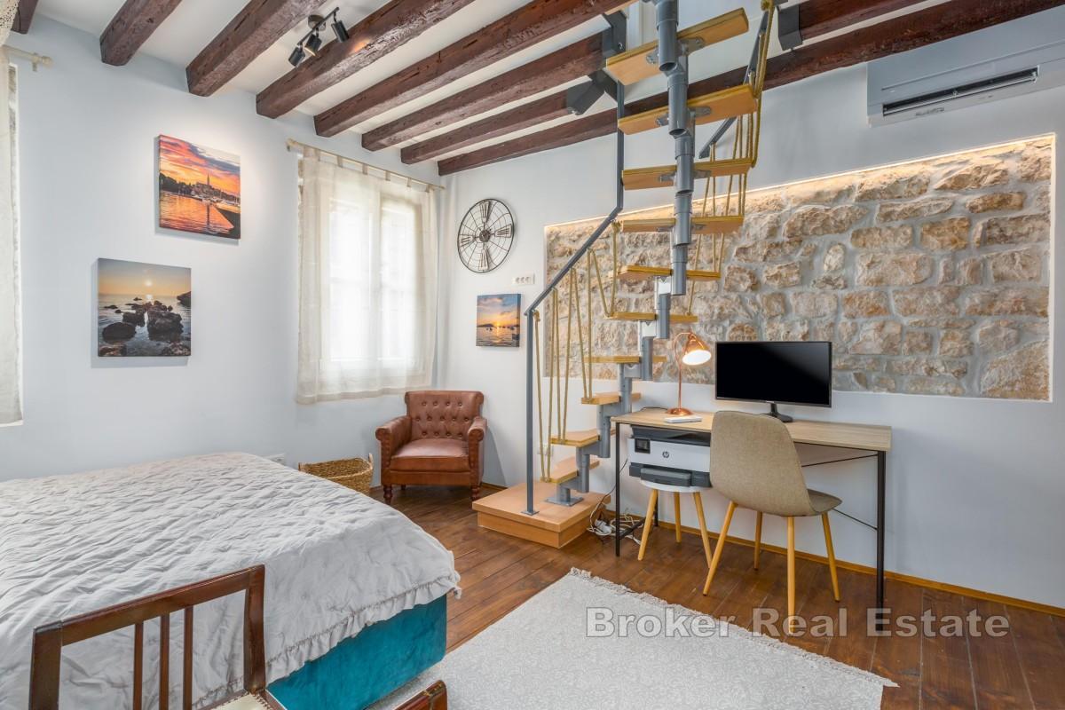 Apartmán na dvou podlažích ve starém městě Rovinje
