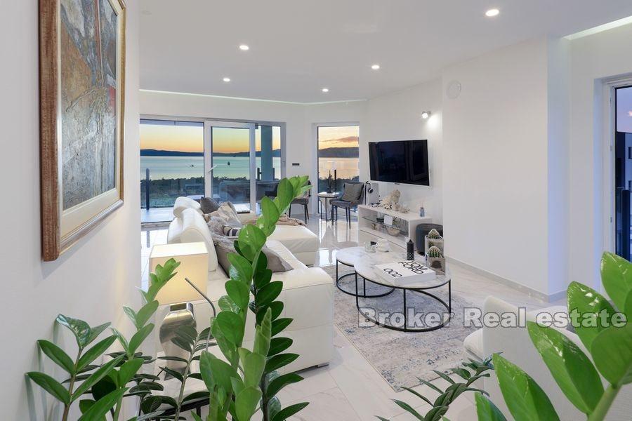 Rijeka - Modern apartment with a sea view