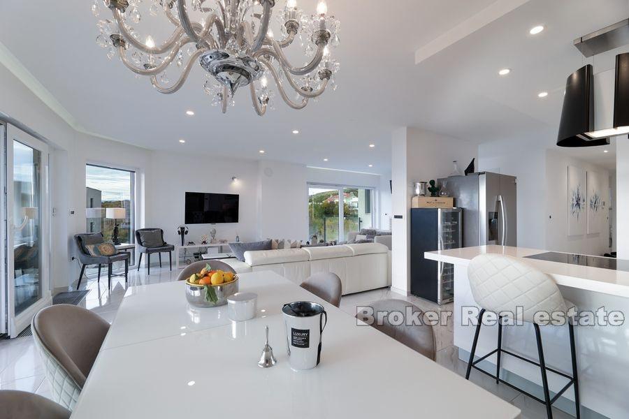 Rijeka - Modern apartment with a sea view