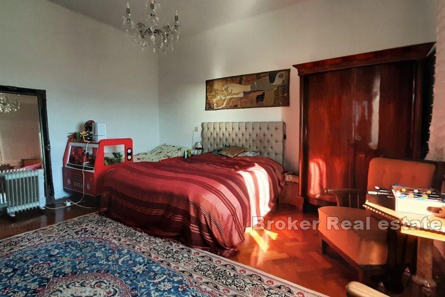 Opatija - Geräumige Wohnung im Zentrum mit Garten