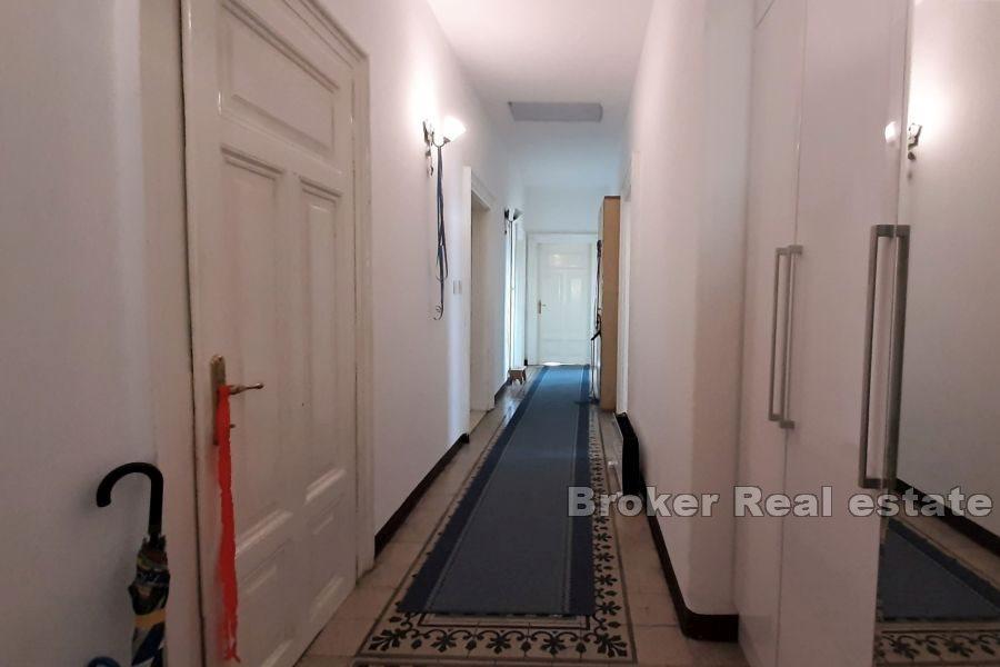 Opatija - Geräumige Wohnung im Zentrum mit Garten