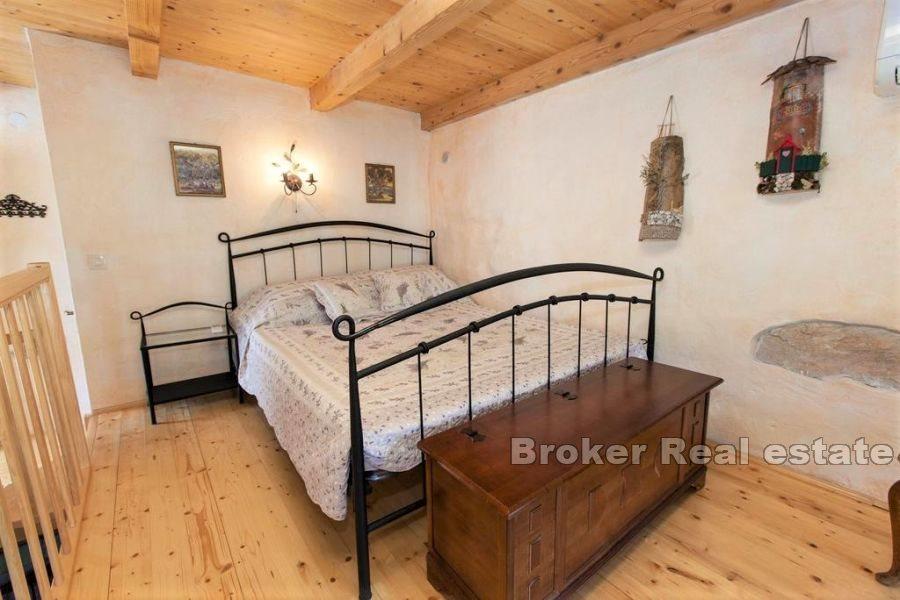 Crikvenica - Elegant stone house with swimming pool