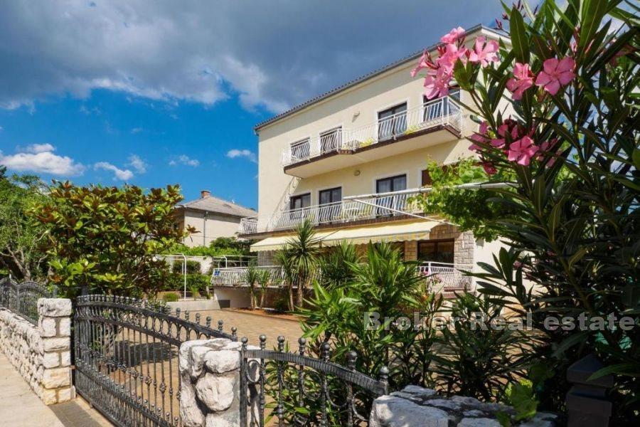 Crikvenica - Apartmentvilla in Meeresnähe