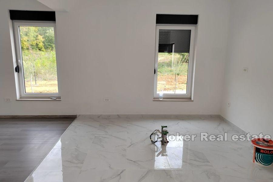 Labin - Modern new building with swimming pool