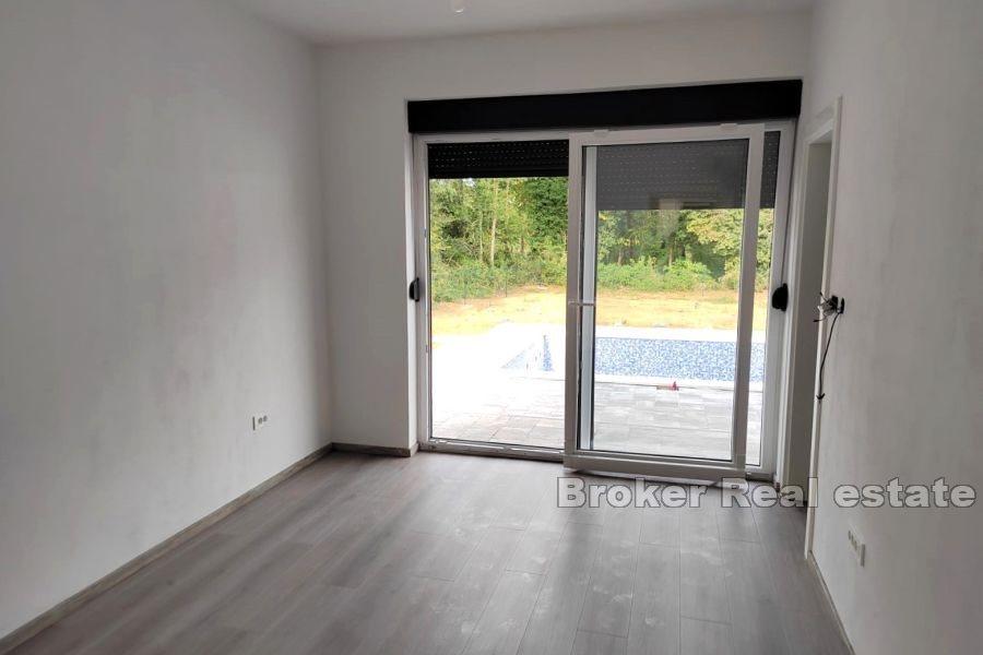 Labin - Modern new building with swimming pool