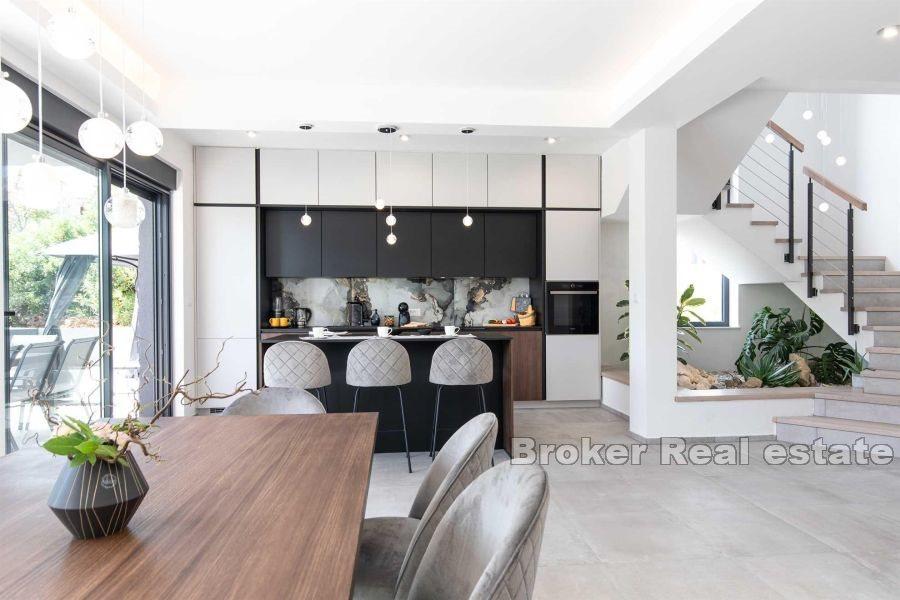 Øya Krk - Luksuriøs moderne villa med basseng