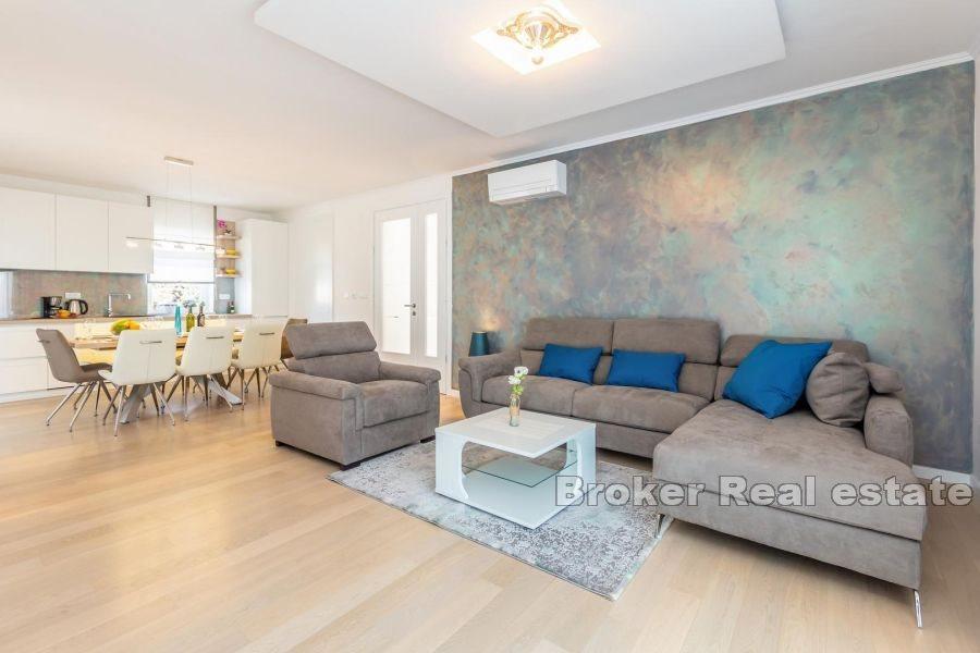 Ostrov Krk - Samostatně stojící dům s velkou zahradou