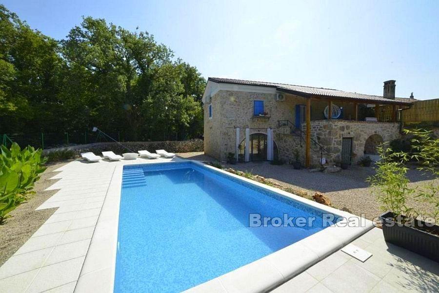 Île de Krk - Maison jumelée avec piscine dans un endroit calme