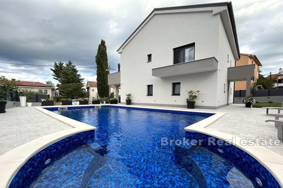 Isola di Krk - Casa moderna con piscina