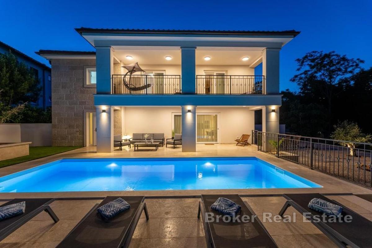 Moderna vila na atraktivnoj lokaciji