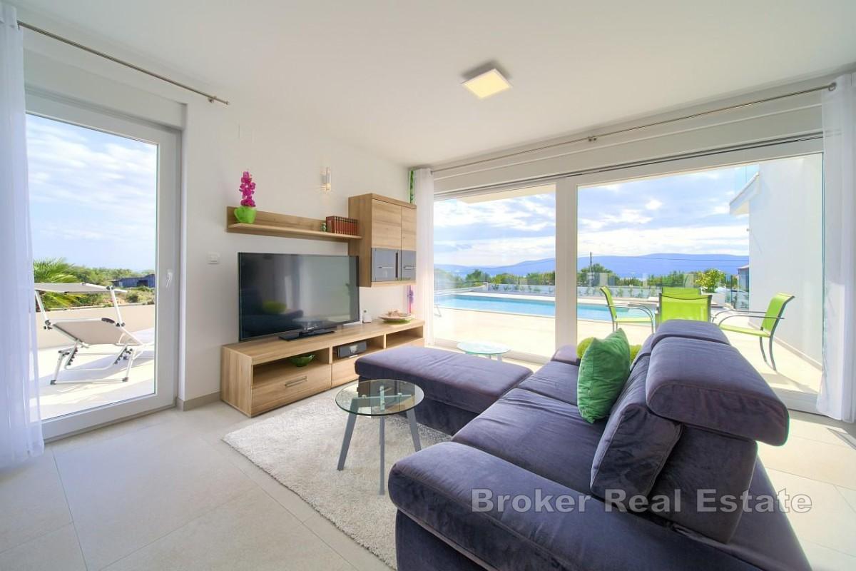 Nowoczesny apartament z dwiema sypialniami i basenem