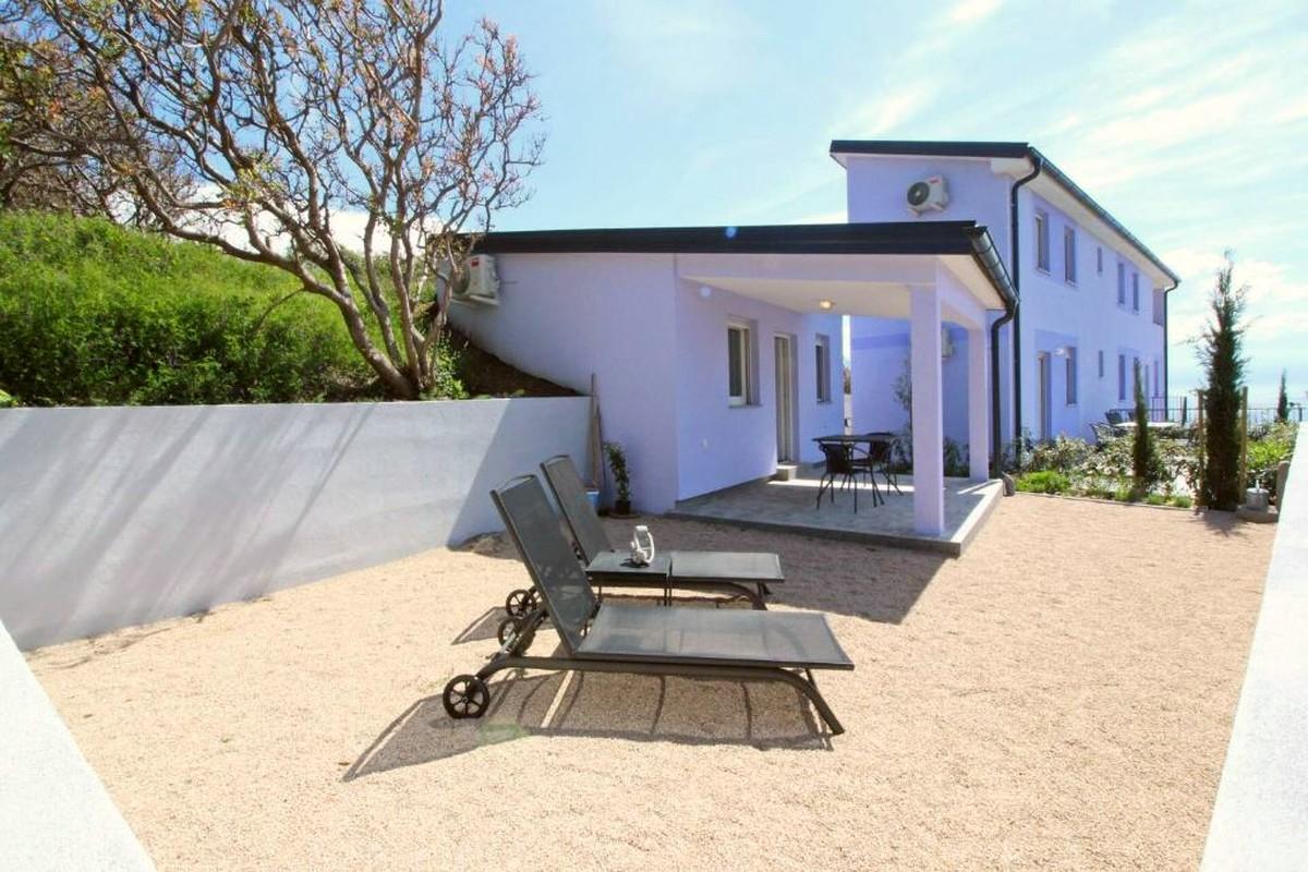 001-1023-40-island-krk-modern-house-by-the-sea-for-sale