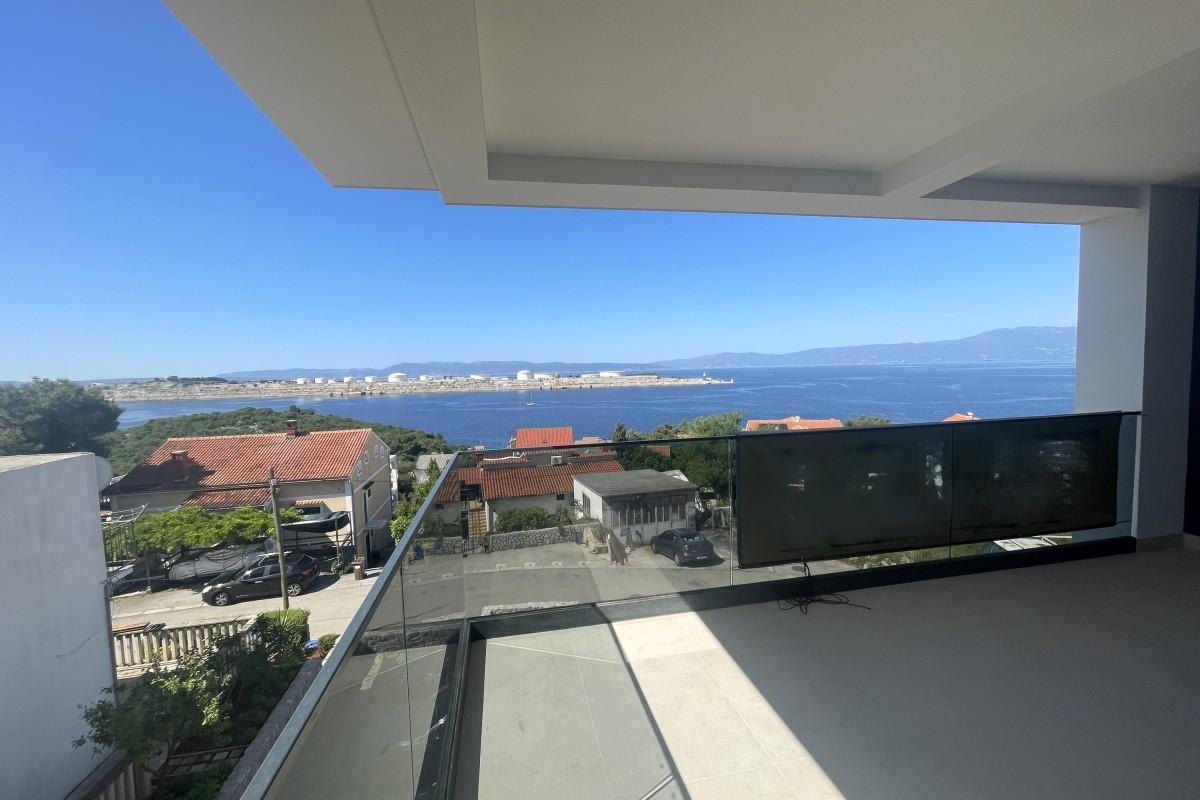 Dwupokojowy apartament z tarasem i widokiem na morze