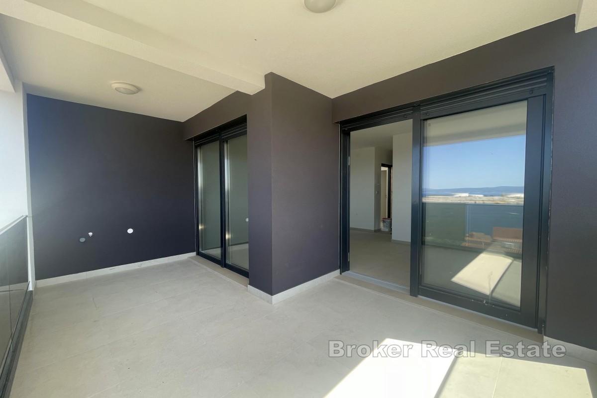 Dwupokojowy apartament z tarasem i widokiem na morze