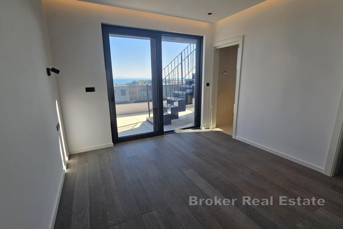 Luksusowy penthouse z tarasem na dachu i basenem