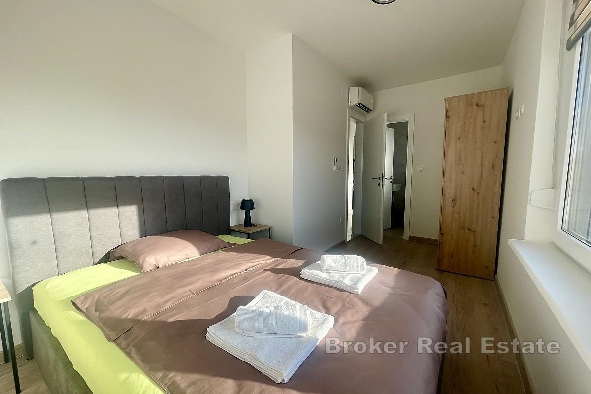 Dvojna kuća s bazenom i pogledom na more