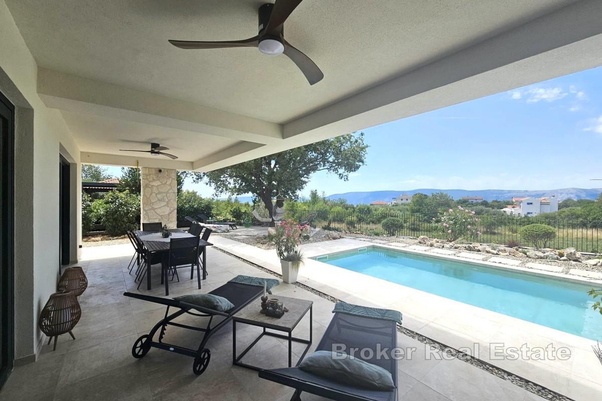 Moderna vila na mirnoj lokaciji