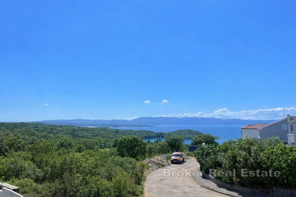 Luksuzni dvoetažni apartman s bazenom