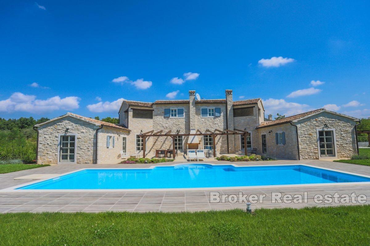 Einheimisches Steinhaus mit Swimmingpool