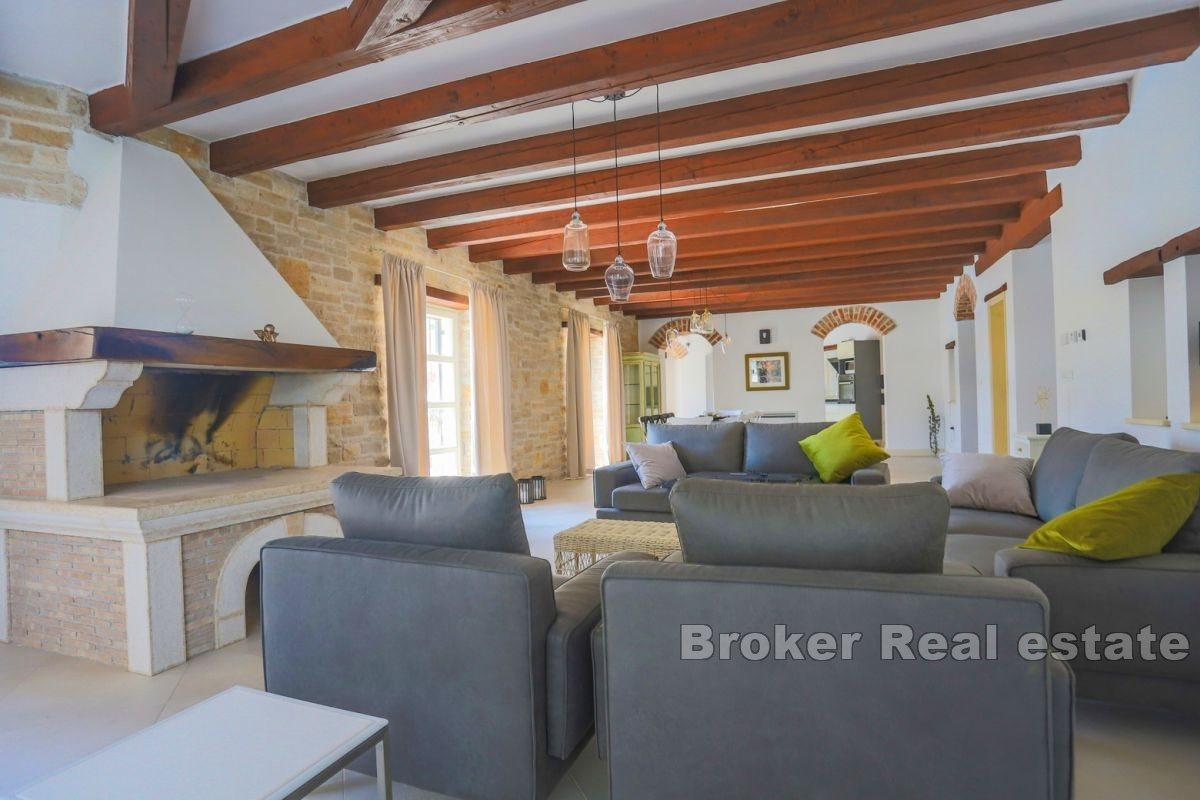 Pazin - Domorodý kamenný dom s bazénom