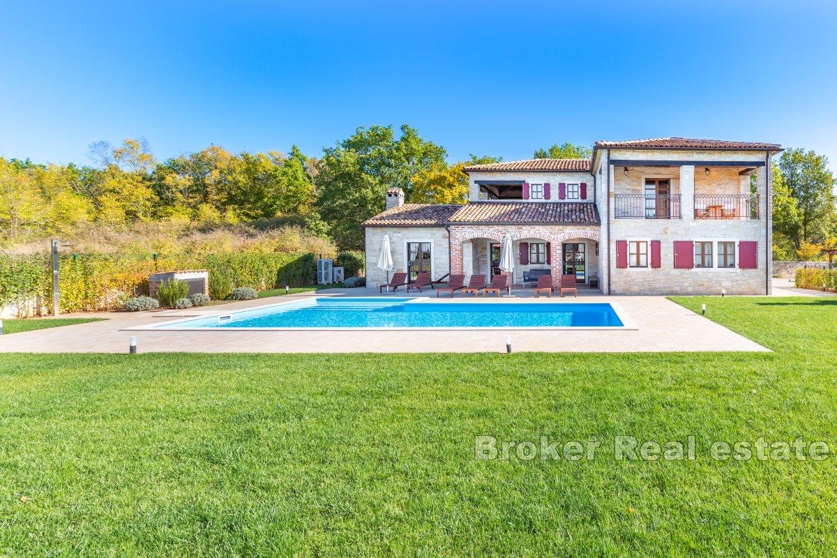 Stone house with a panoramic view of the landscape