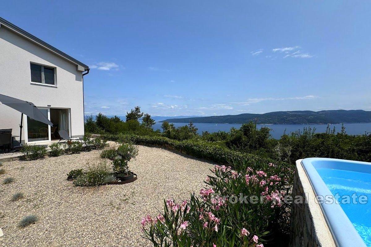 Charmante maison avec piscine et vue sur la mer