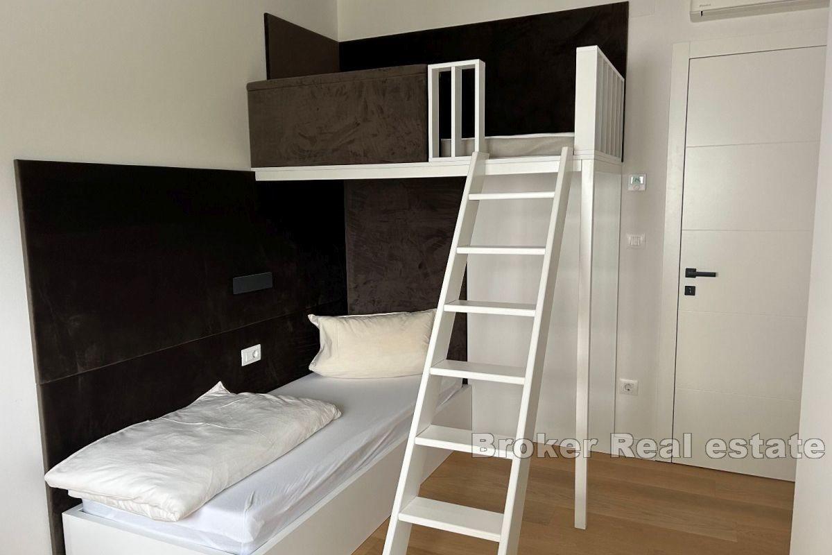 Современная двухкомнатная квартира