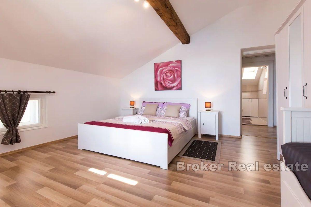 Apartament w centrum z widokiem na morze