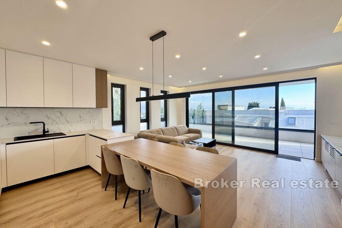 Spacious modern apartment