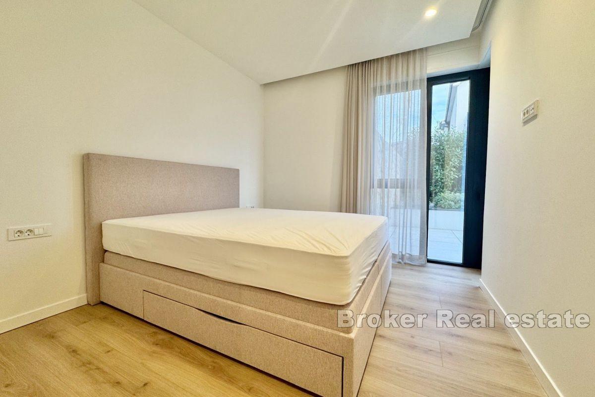 Spacious modern apartment
