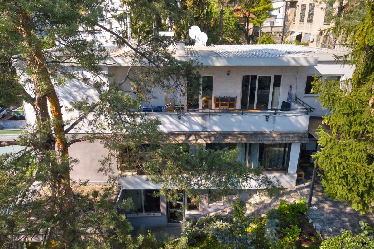 Romslig urban villa med tre boenheter i hjertet av Zagreb