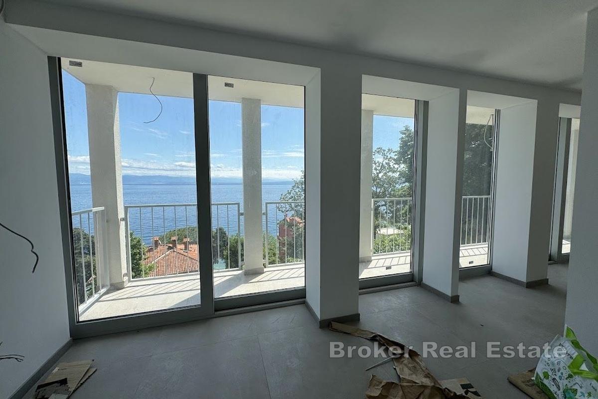 Villa moderna con piscina