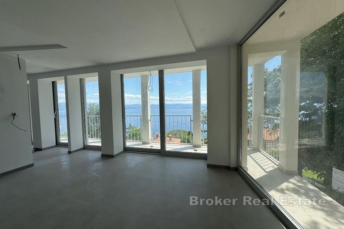 Villa moderna con piscina