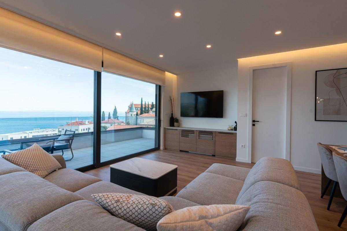Apartament z widokiem na morze w nowym budynku