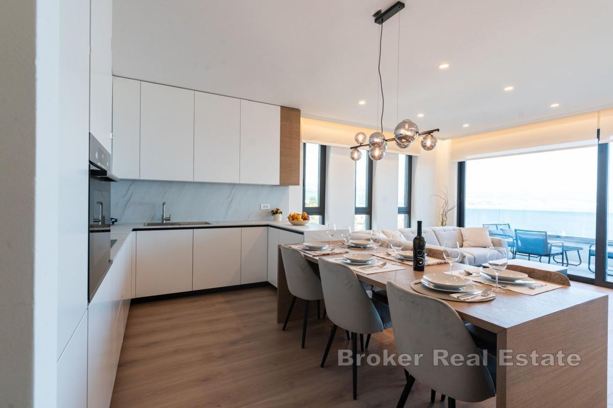 Apartament z widokiem na morze w nowym budynku