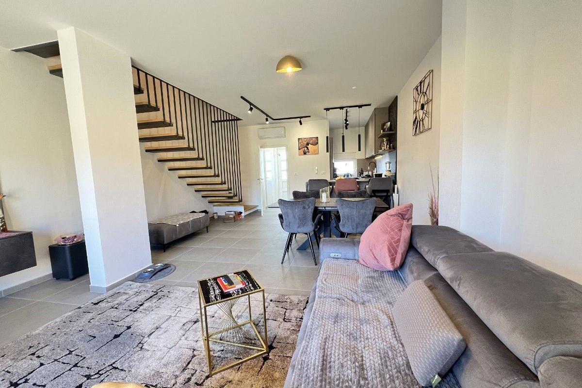 001-1024-31-novigrad-modern-house-on-three-floors-for-sale